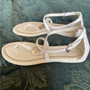 Gucci girls sandals size 31